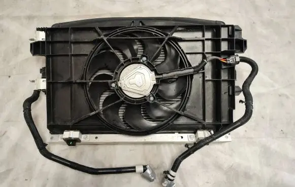 Tesla Model 3 Radiator set 107673200H T78816BH VL119055A061948