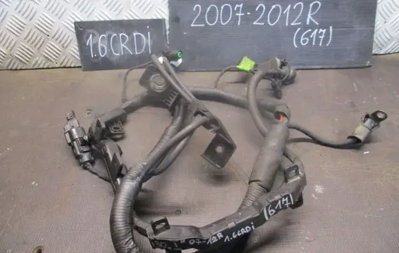 Hyundai i30 EUR ISO radio connector 