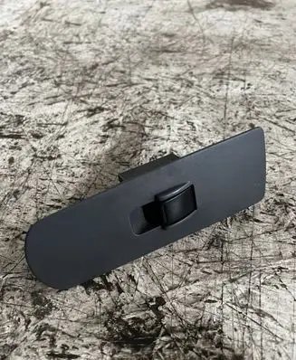 Mitsubishi Colt Electric window control switch