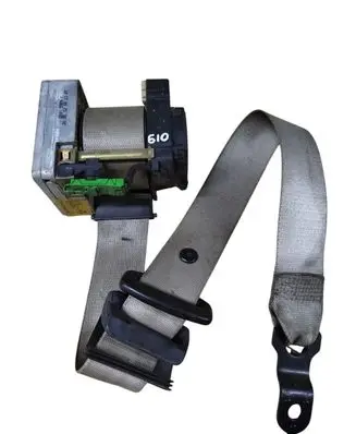Mercedes-Benz C W203 Front seatbelt 33015929F