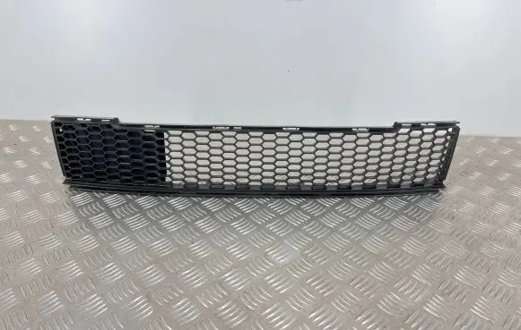 Fiat 500 Front bumper lower grill 51797997 S14676