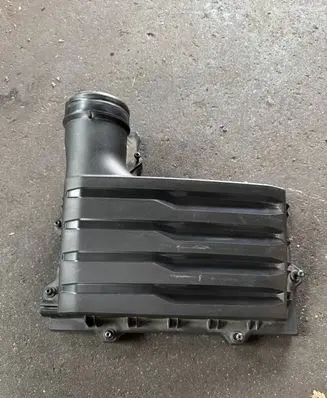 Volkswagen Golf VII Air filter box 5WA129601