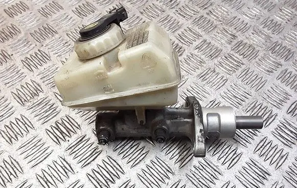 Volvo S70 V70 V70 XC Master brake cylinder 9203845