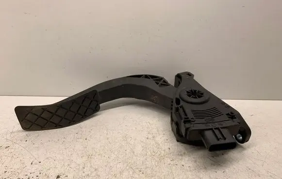 Audi A6 S6 C6 4F Accelerator throttle pedal 8K1723523 6PV00950501