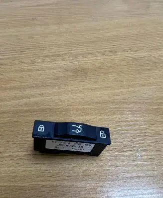 BMW 5 F10 F11 Other switches/knobs/shifts 61318379766 D5536