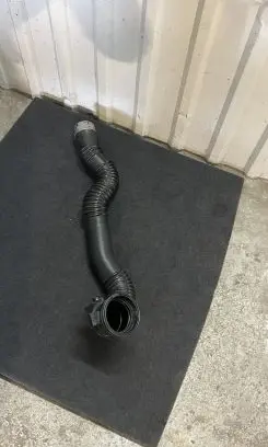 BMW 5 F10 F11 Intercooler hose/pipe 7612096 13717612096