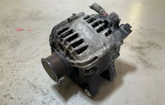 Ford Focus Generator/alternator AV6N10300MD FG15T074 2115015900