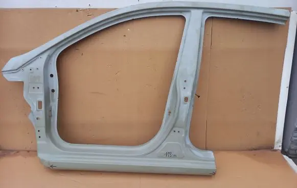 Hyundai i10 Pillar (middle) 