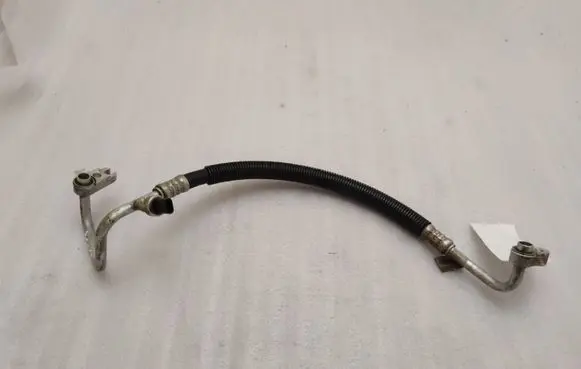 Jeep Grand Cherokee Air conditioning (A/C) pipe/hose 68161179AA