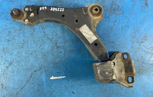 Volvo XC70 Front lower control arm/wishbone 31277345