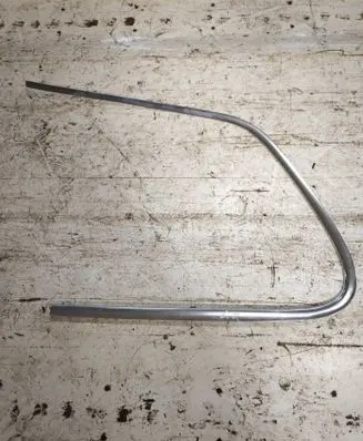 Volkswagen Touareg II Rear side glass trim 7P6853995