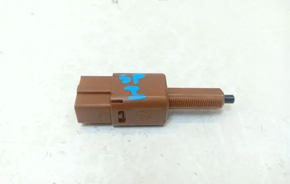 Nissan Qashqai Clutch pedal sensor 15124MN