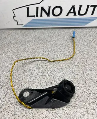 Front door high frequency speaker