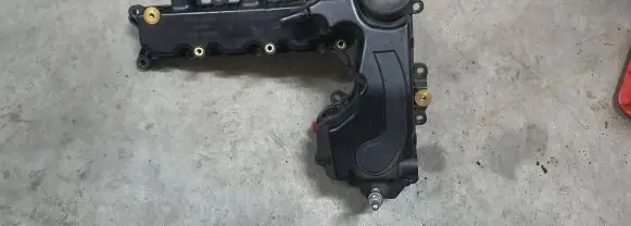 Peugeot 5008 Rocker cam cover 9808923780