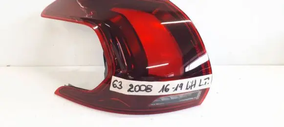 Peugeot 2008 I Rear/tail lights 9826780480-0A