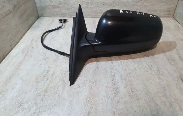 Volkswagen PASSAT B5.5 Front door electric wing mirror E1020479