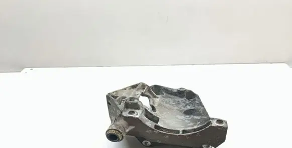 BMW X5 E53 A/C compressor mount bracket 7794174