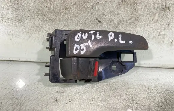 Mitsubishi Outlander Front door interior handle