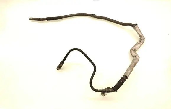 Volkswagen Touareg I Engine coolant pipe/hose 7L6122447BM