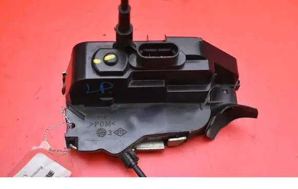 Renault Laguna II Front door lock 000661