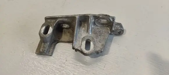Ford Galaxy Engine mounting bracket 7M31996001