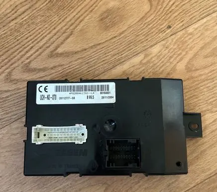 Renault Master II Comfort/convenience module P8200461382L UCHN3X70