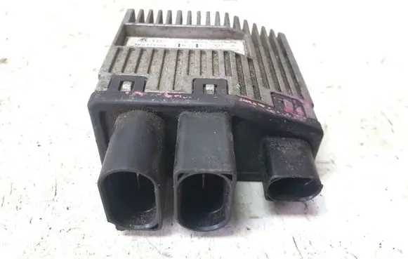 Volkswagen Transporter - Caravelle T5 Coolant fan relay 3B0919506