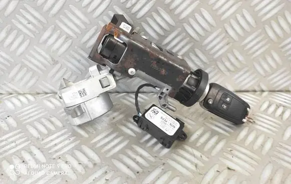 Opel Astra J Ignition lock 20939745 3154051046