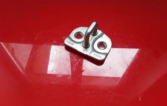 Suzuki SX4 Front door lock loop/hook striker 6H08
