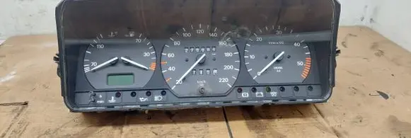 Volkswagen PASSAT B4 Speedometer (instrument cluster) 3A0919033B 6160593020 221194