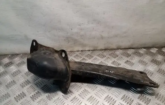 Volkswagen Tiguan Rear control arm 3C0505226B