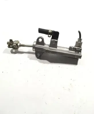 Honda CR-V Clutch master cylinder 