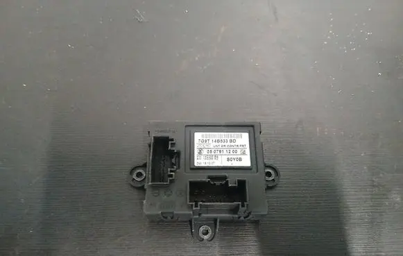 Volvo V70 Door control unit/module 7G9T14B533BD 0507911200