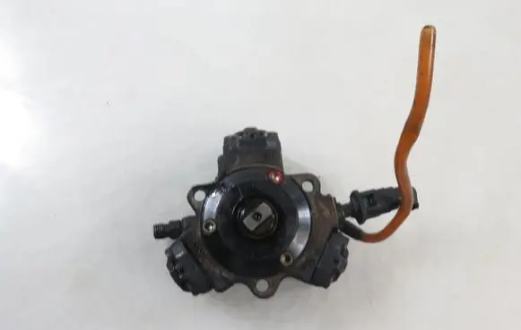 Chrysler PT Cruiser Fuel injection high pressure pump 0445010014 6130700001