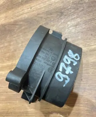 BMW 3 E90 E91 Mass air flow meter 7788744
