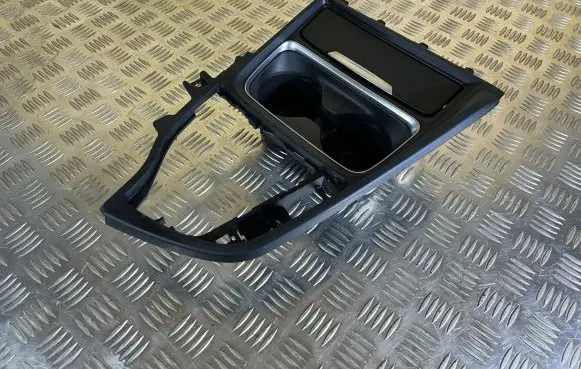 BMW 4 F32 F33 Cup holder 9218926