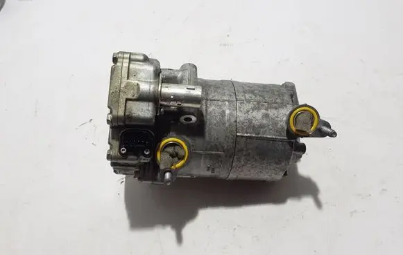 Volvo XC40 Air conditioning (A/C) compressor (pump) 32130500