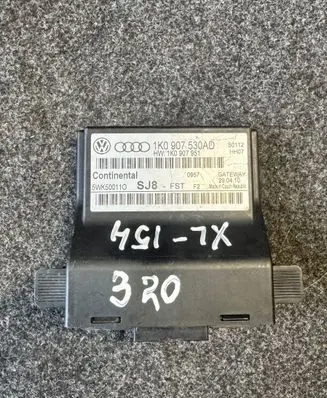 Volkswagen Golf Plus Gateway control module 1K0907951 5WK500110