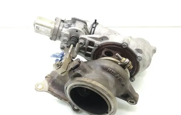 Volkswagen PASSAT B7 USA Turbo 06K145721D 0502330007 06K145613C