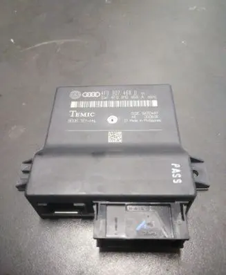 Audi A6 S6 C6 4F Gateway control module 4F0907468D 4F0910468A