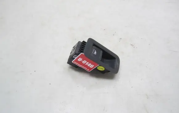 Volkswagen Golf VII Electric window control switch 5G0959855H B34713