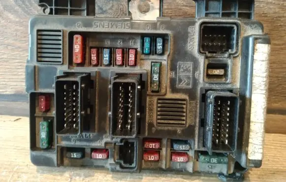 Citroen C5 Fuse module