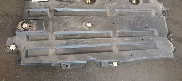 Peugeot 208 II Engine splash shield/under tray 