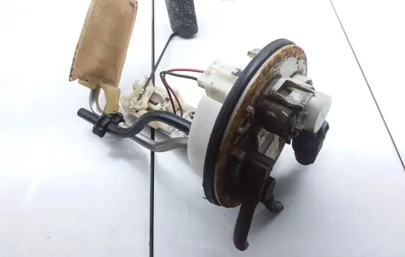 Toyota Corolla Verso E121 Fuel level sensor 7701012340 1961400110