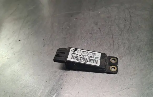 Chrysler Sebring (ST-22 - JR) Airbag deployment crash/impact sensor 04686748AF 5WY70120 TDS2341A0618