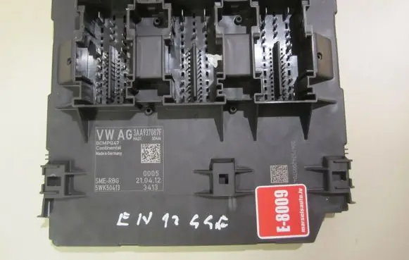 Volkswagen PASSAT B7 Comfort/convenience module 3AA937087F