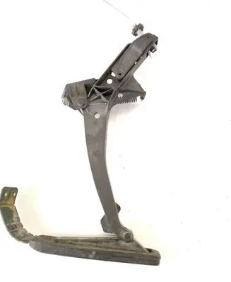 Mercedes-Benz E W212 Accelerator throttle pedal 2103010520
