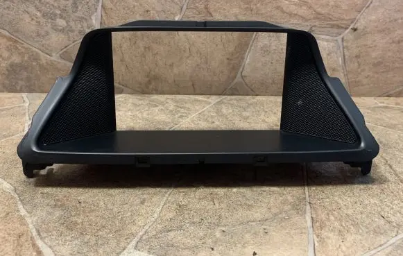 Mercedes-Benz CLS C218 X218 Radio/GPS head unit trim A2186800136