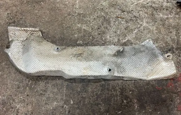 Mercedes-Benz E W211 Exhaust heat shield 