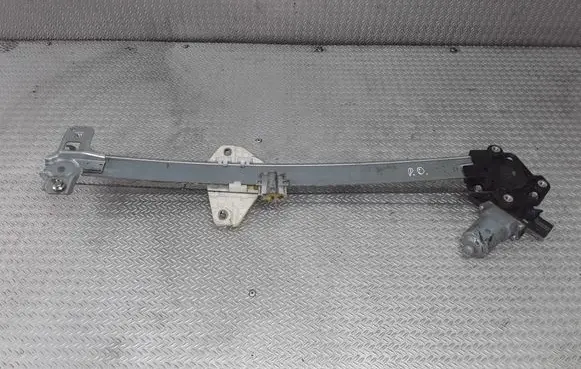 Honda CR-V Front door window regulator with motor
